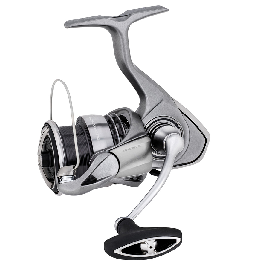 รอกตกปลาไดว่า รุ่นเอ็กเซลเลอร์ - Daiwa Reel Bg บทวิจารณ์และราคา